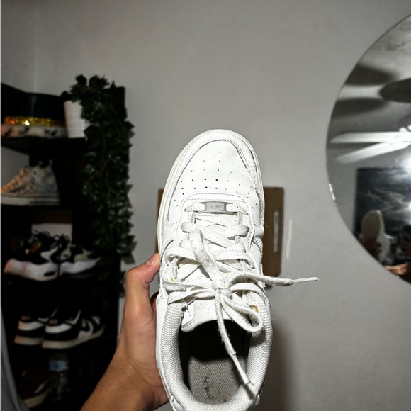 Air Forces - Picture 5 of 7